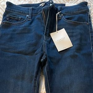 NWT, new with tags, dark jeans, skinny, size 7/27